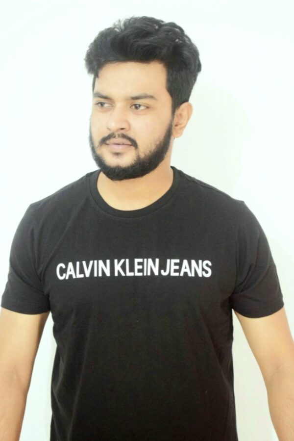 Calvin Klein T-shirt